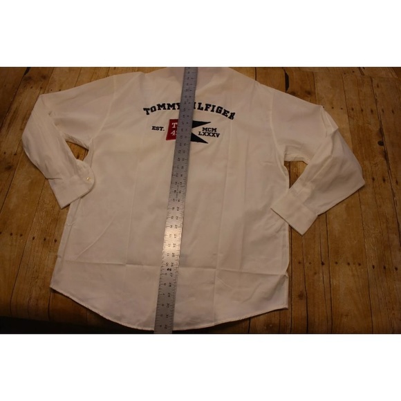 Vintage Tommy Hilfiger Button front shirt crest - Picture 4 of 8